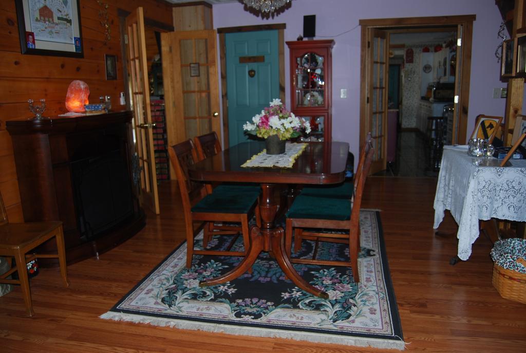 Berry Patch Bnb Лебанон Номер фото